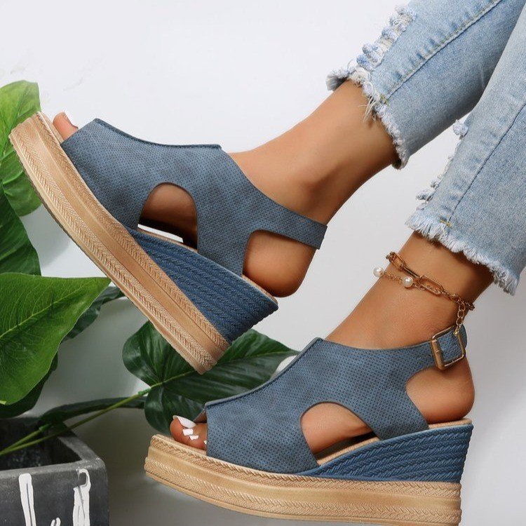Sandales à Talon Compensé Femme – Style Estival avec Boucle