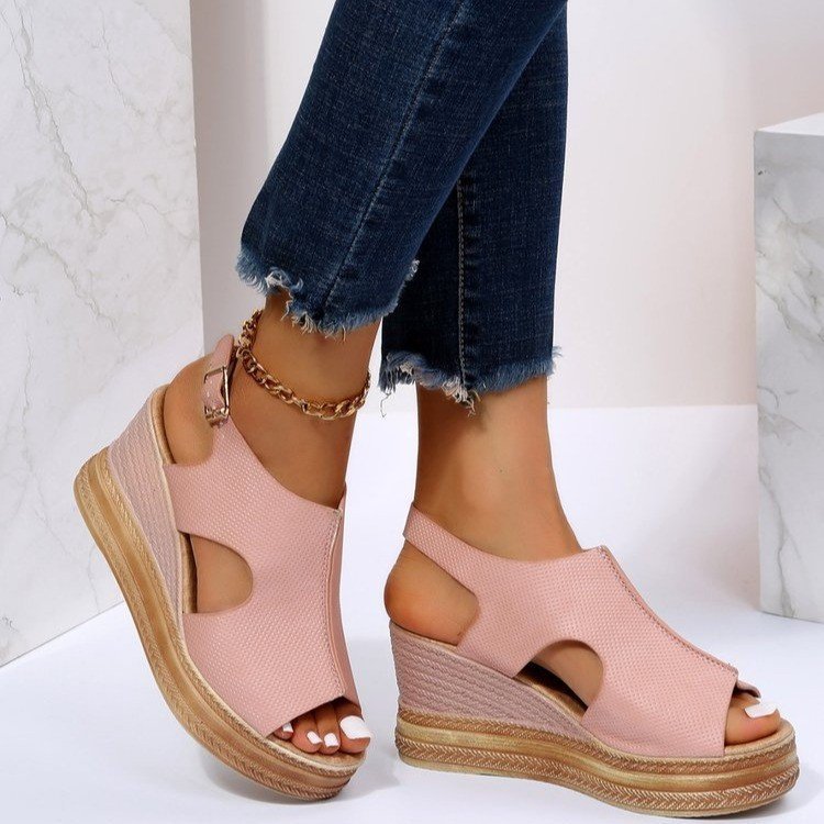 Sandales à Talon Compensé Femme – Style Estival avec Boucle