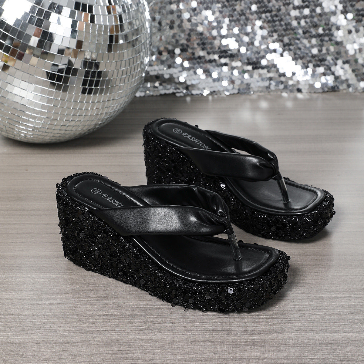 Sandales compensées brillantes femme été
