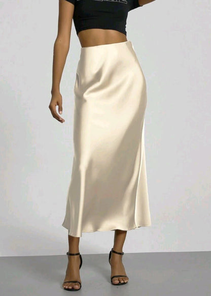 Jupe longue satinée femme élégante chic