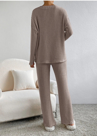 Ensemble satiné V-cou fluide