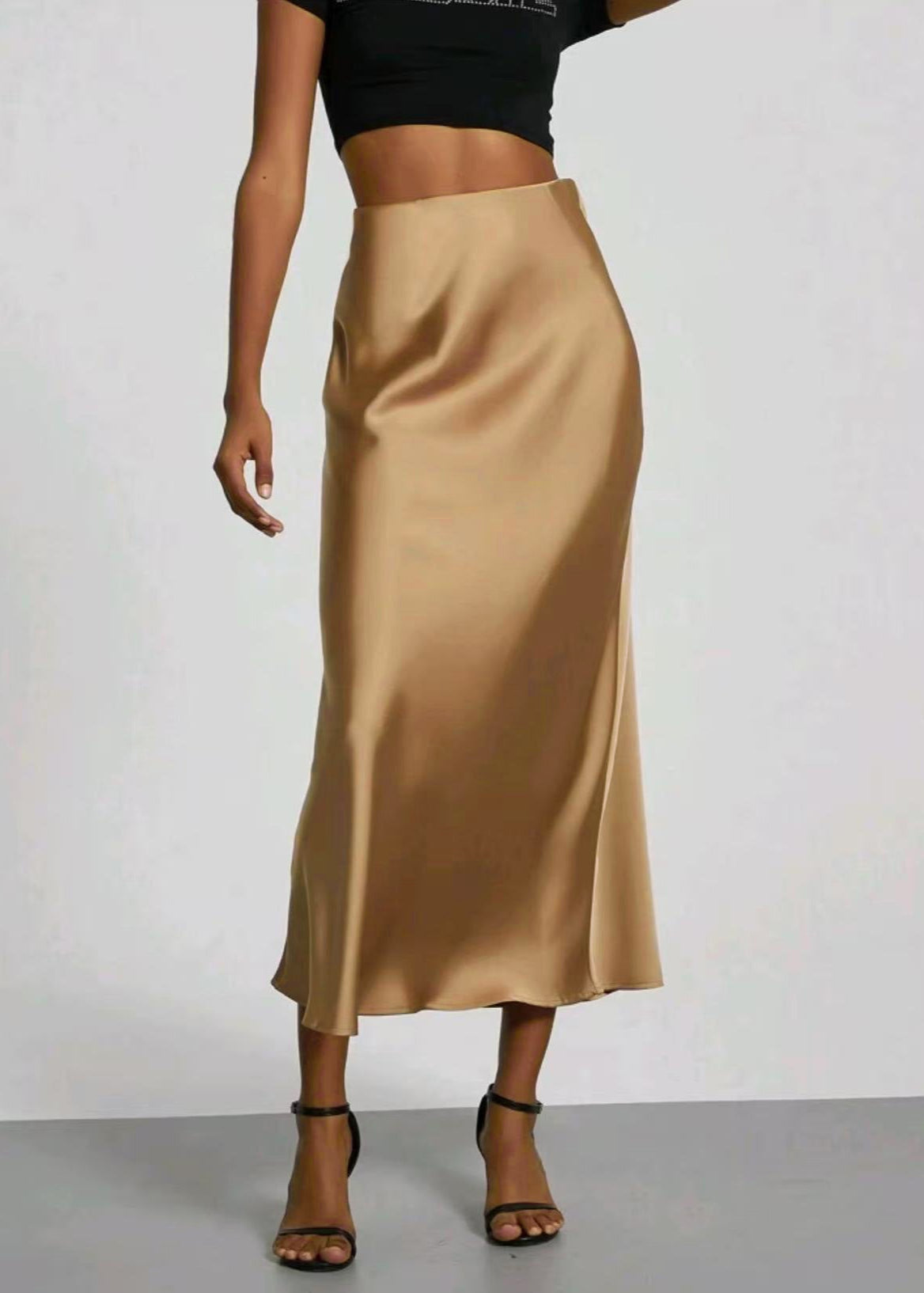 Jupe longue satinée femme élégante chic
