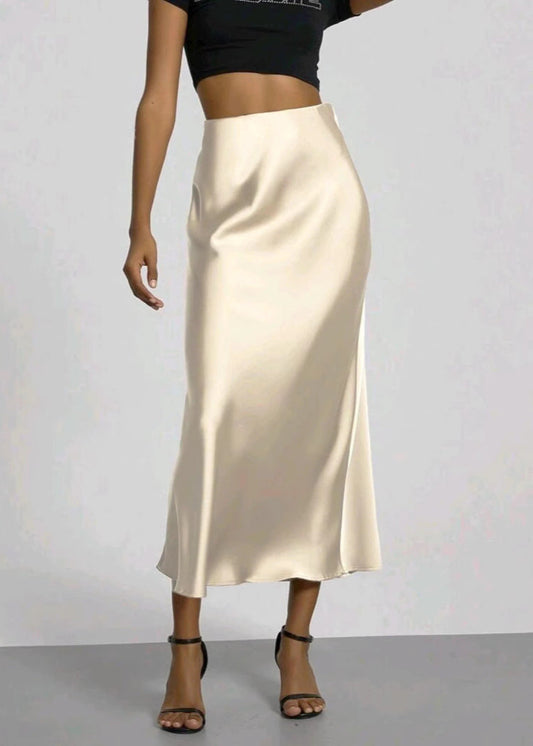 Jupe longue satinée femme élégante chic